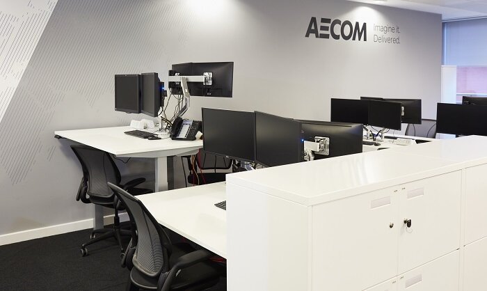 - standing desk at aecom offices in bristol 7933 - Paramount D&B